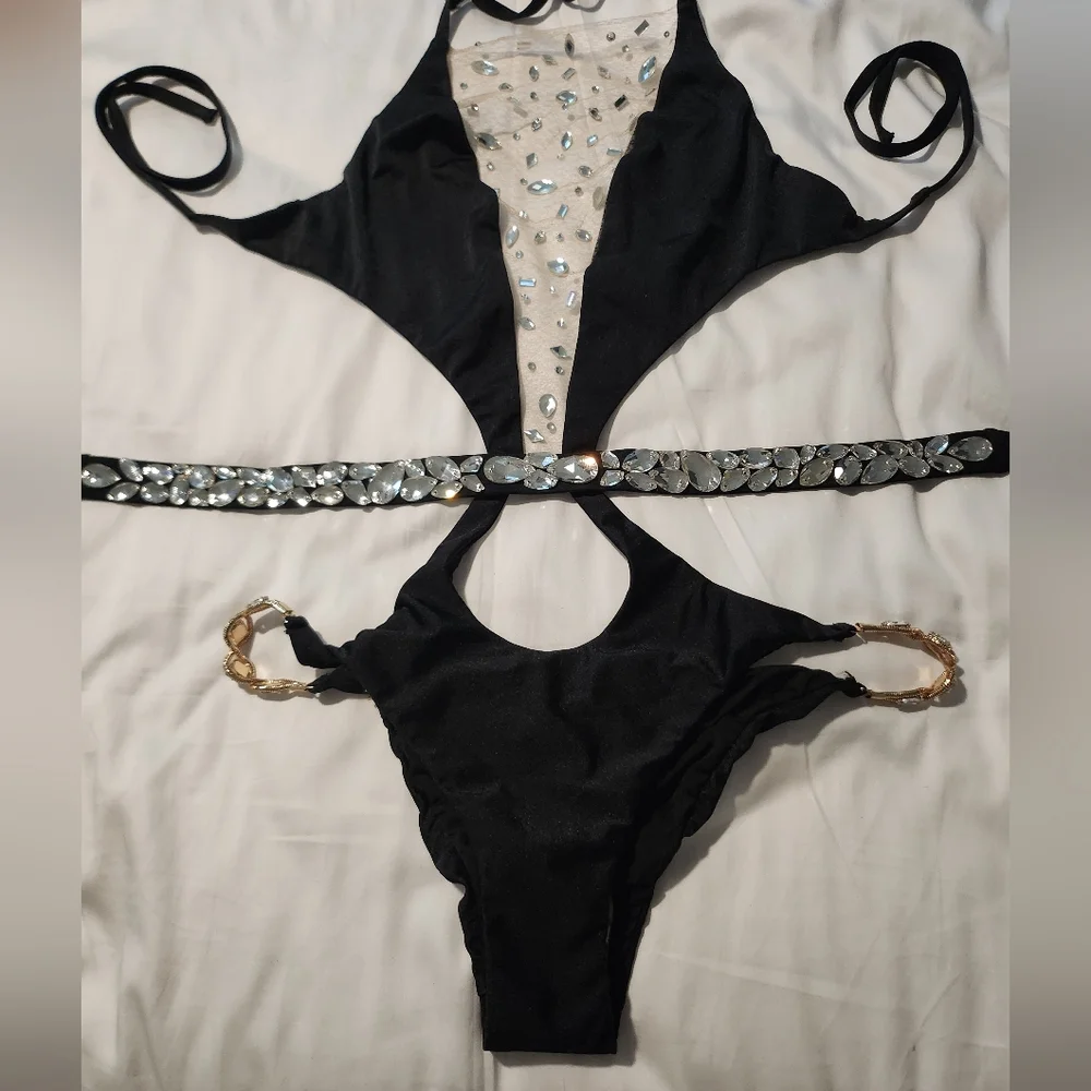 RARE Bikini Crush Swimsuit - Picture 9 of 17